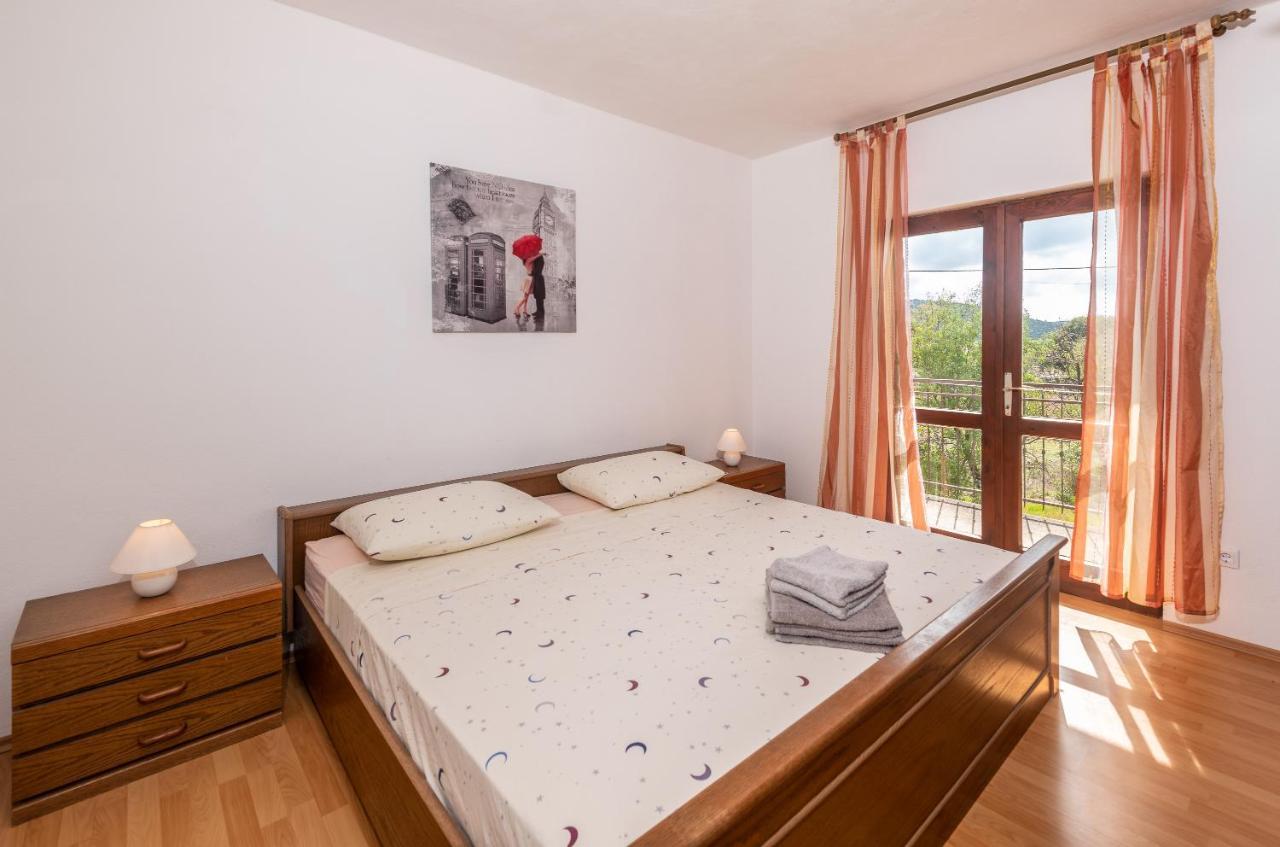Central Dalmatian Pool&Grill House Gustirna Esterno foto