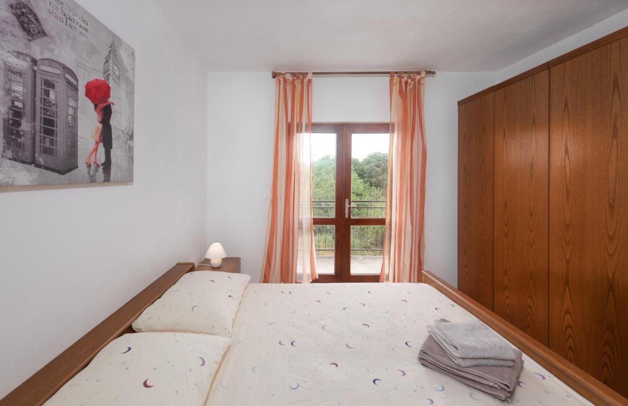 Central Dalmatian Pool&Grill House Gustirna Esterno foto