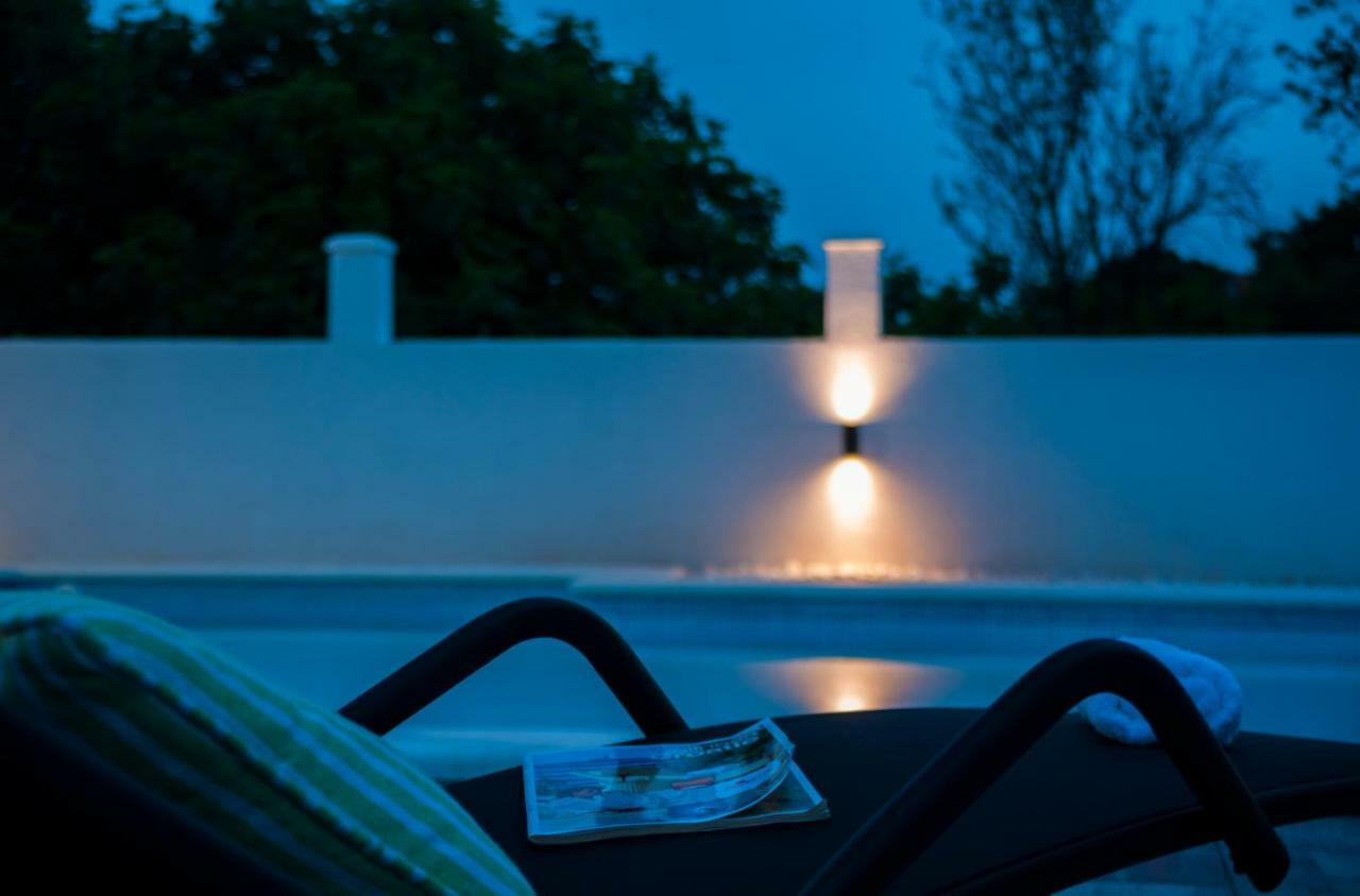Central Dalmatian Pool&Grill House Gustirna Esterno foto
